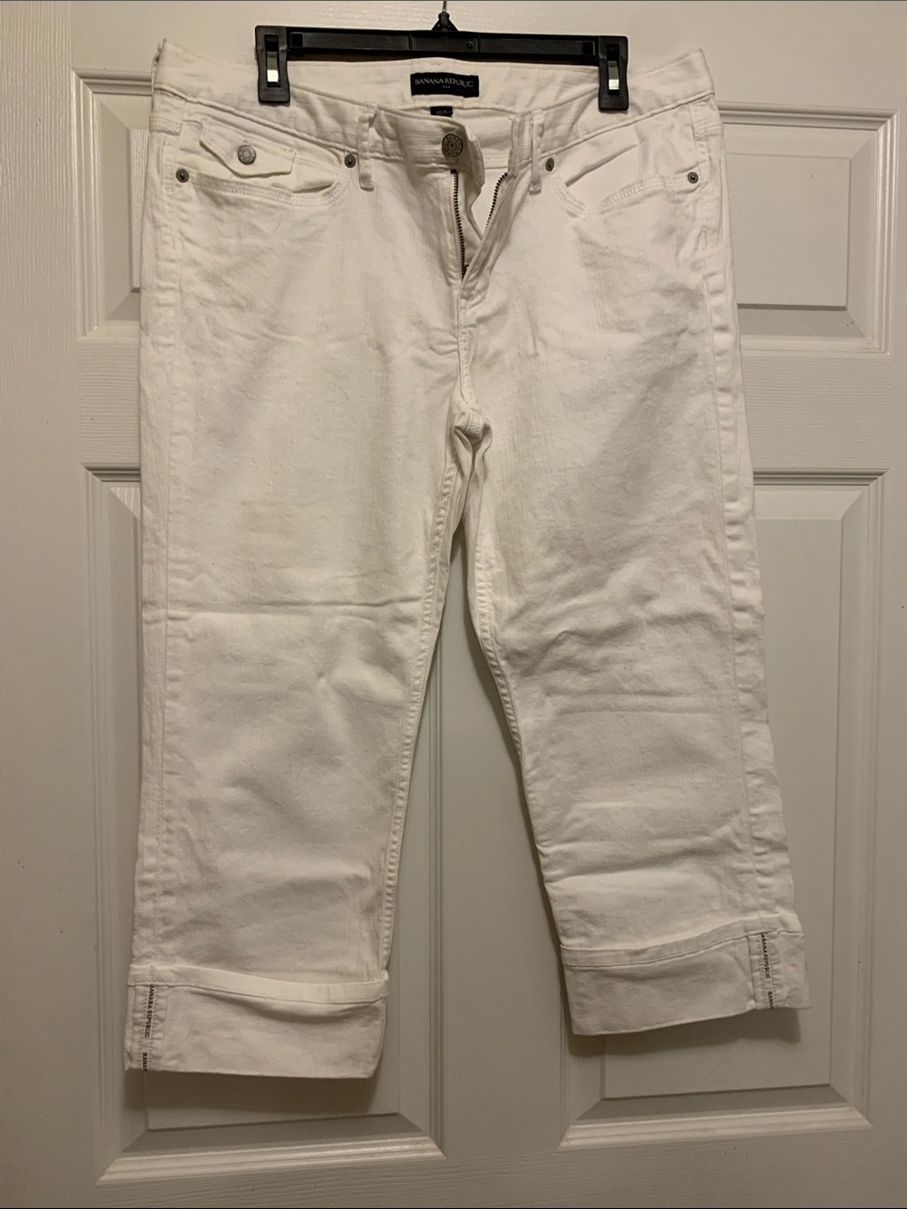 Banana Republic Women’s White Bootcut Cropped Jeans